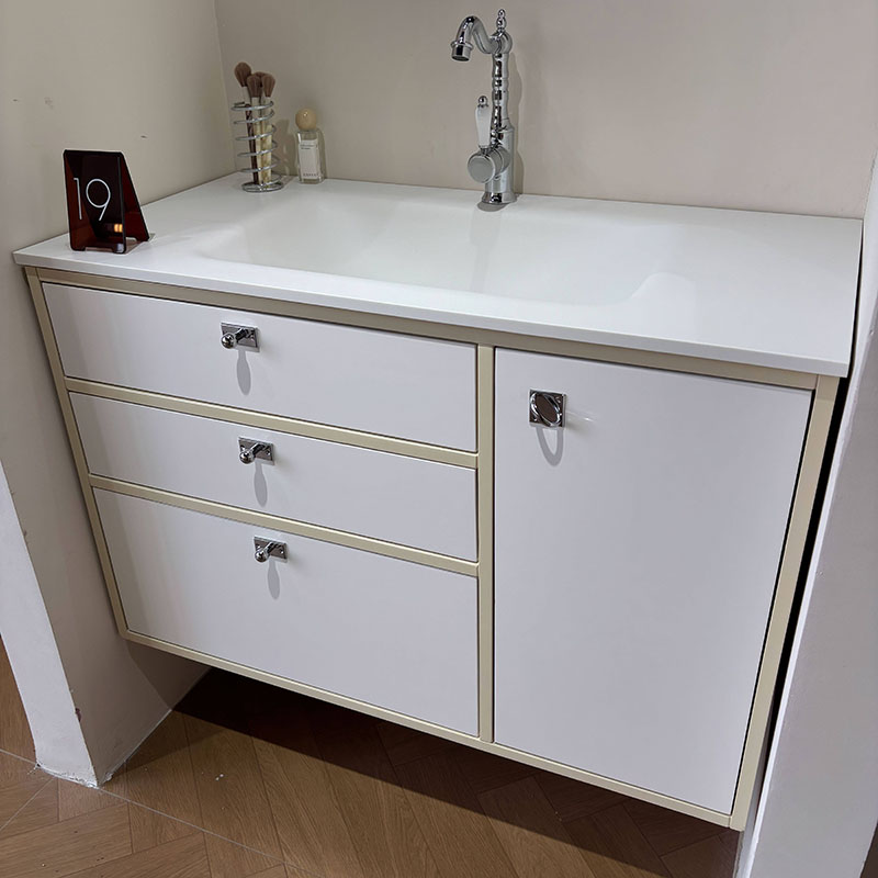 Moderne luxe badkamerkast orga - Luxury Skincare Display recensie en prijs